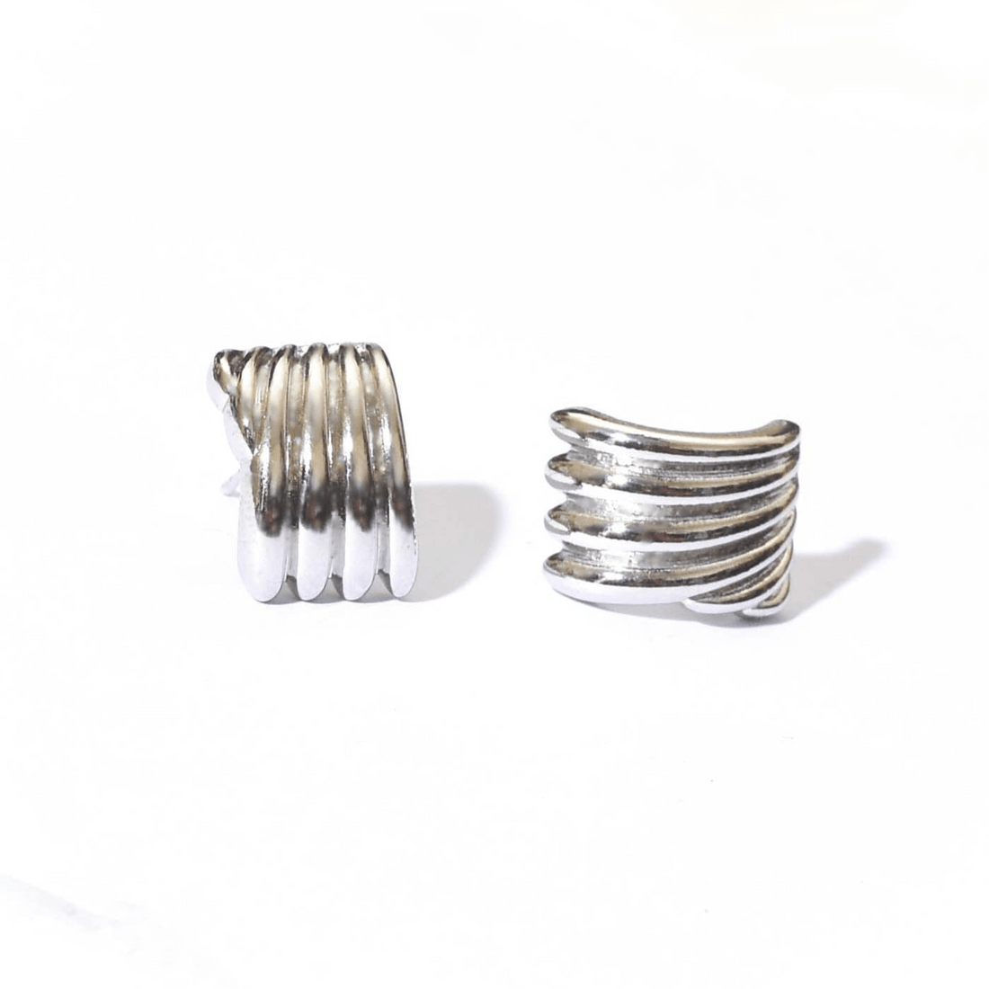 Andra Studs | Silver