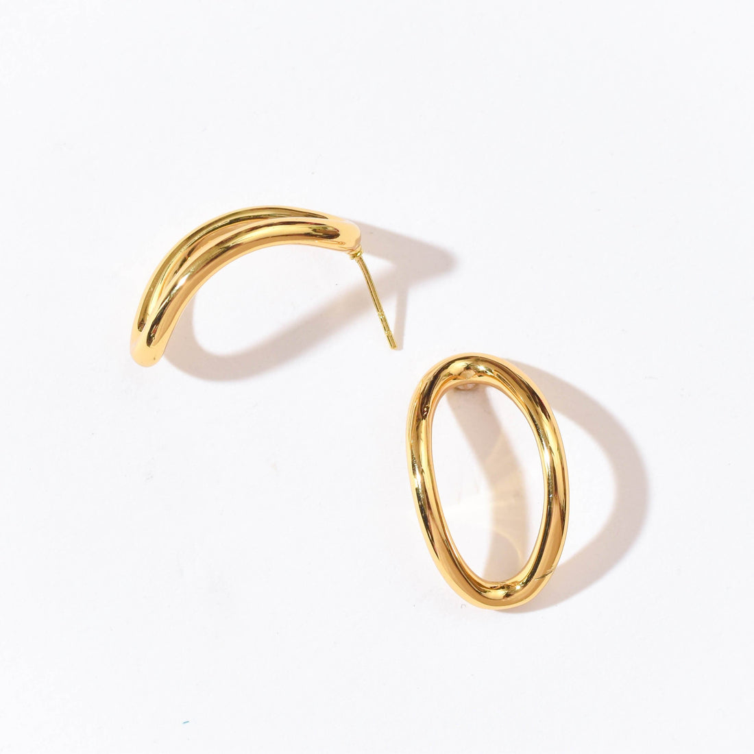 Aiko Hollow Studs | Gold