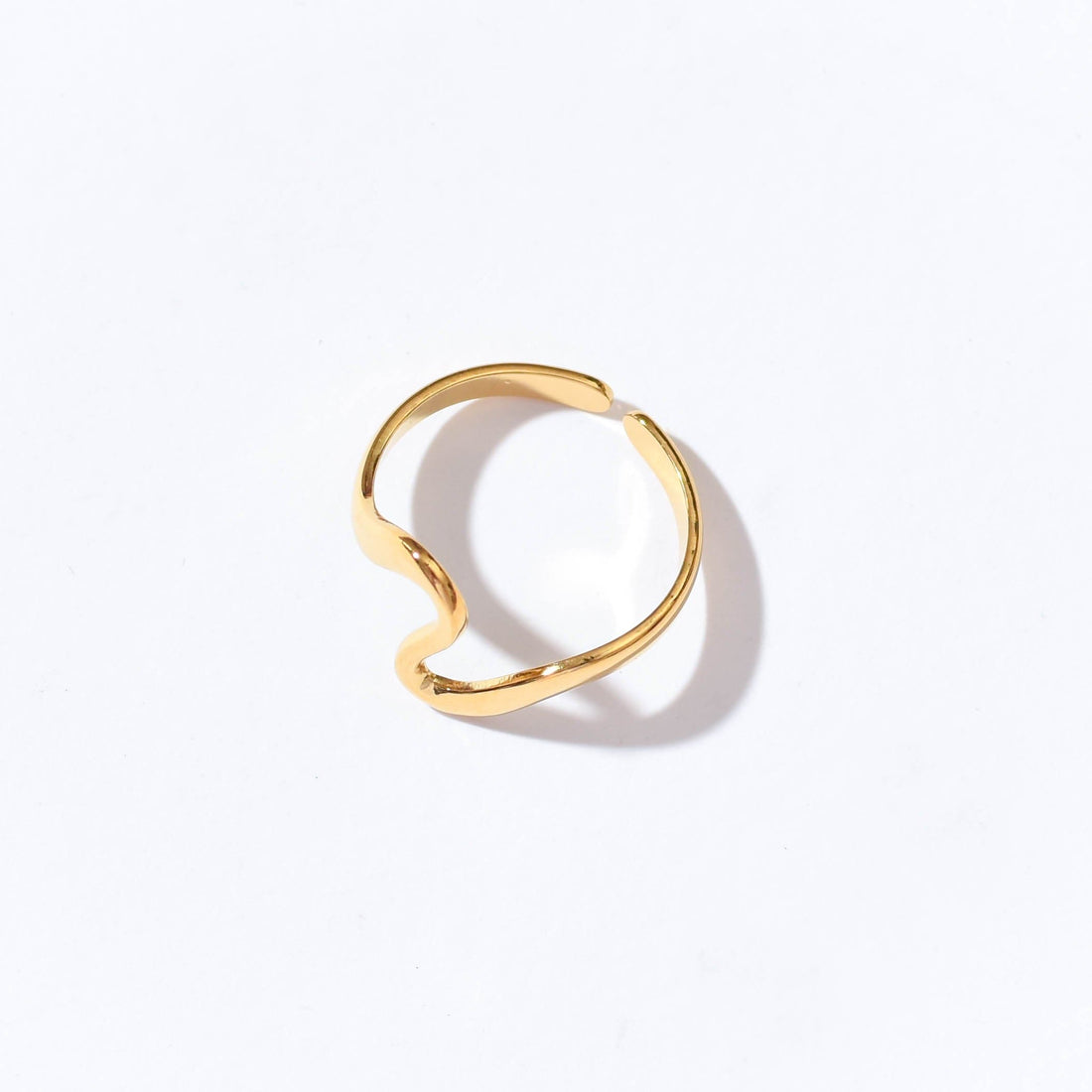 Cally Wave Ring