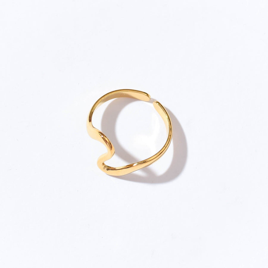 Cally Wave Ring