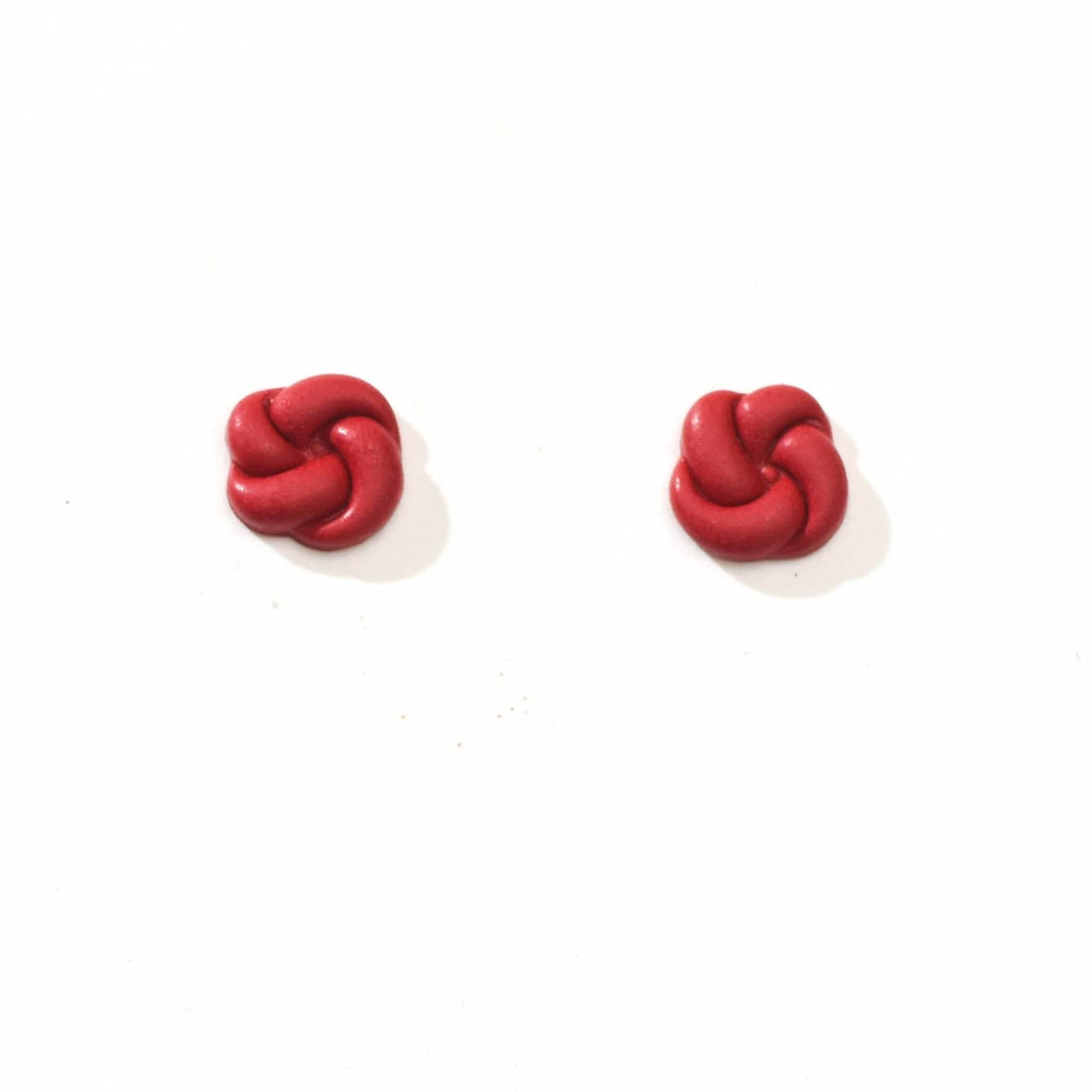 Lucky Knot Studs Red