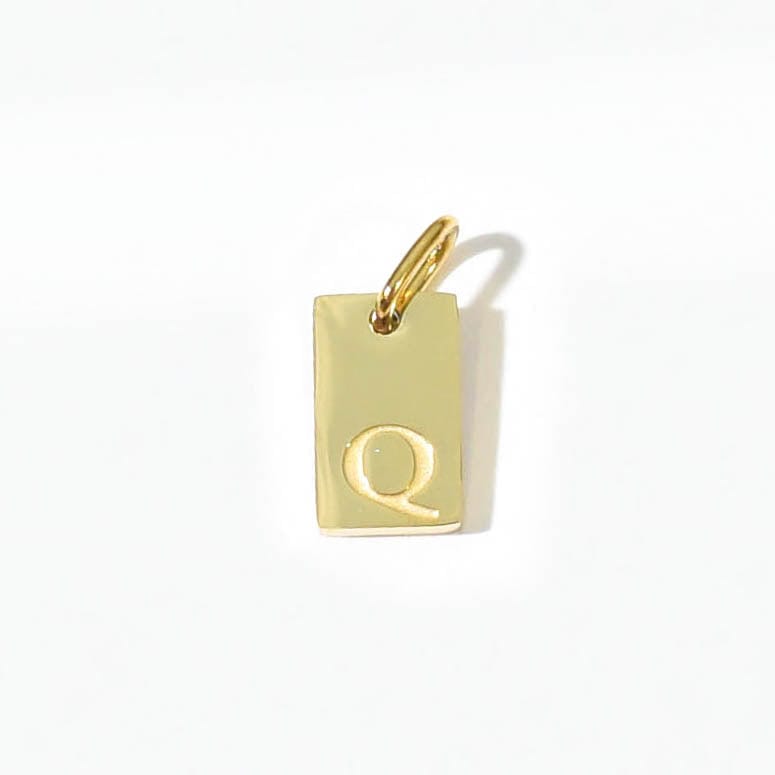 Alphabet Q Charm | Gold